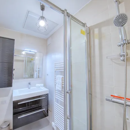 Le Boulingrin - 4 *